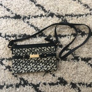 Tommy Hilfiger Crossbody Bag - Like New